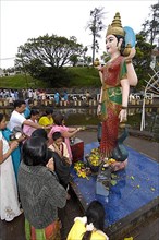 Pilgrims paying homage to Parvati