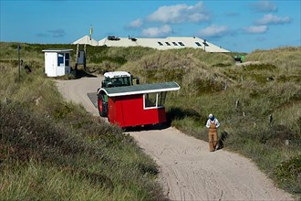 Transport of a hut