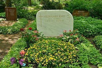 Hildegard Knef grave