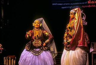 Minukku radiant character the female characters are also performed by men in Kathakali dance