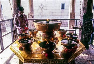 Never extinguishing oil lamps in Jalakandeswarar temple in Vellore