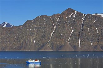 Expedition ship M/S Quest in Lilliehoeoekfjorden