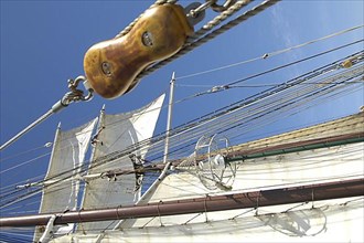 Sails and rigging of tall ships