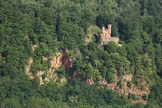 View of Schadeck Castle or Swallow's Nest with rock cliffs in Neckarsteinach