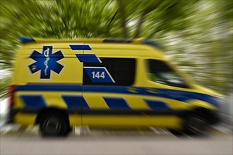 Panning ambulance emergency 144
