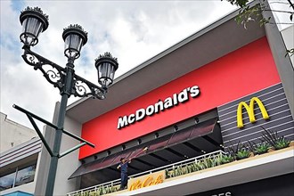 McDonald's with street lamp and window cleaner