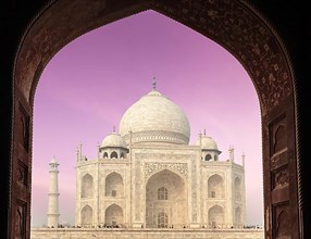Taj Mahal through arch