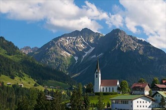 Hirschegg with Elferkopf and Zwoelferkopf