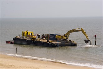 Dredgers for the reconstruction of the sea defences in the South West