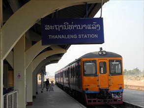 Train at Thanaleng station