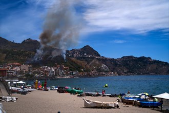 Heatwave causes forest fires between Giardini-Naxos and Taormina