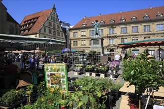 Market on Schillerplatz