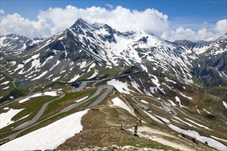Alpine pass road