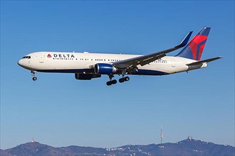 A Delta Air Lines Boeing 767-300