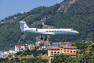 A Gulfstream G550 aircraft with registration N883A lands at Skiathos Airport