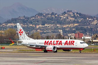 A Malta Air Boeing 737-8-200 MAX aircraft with registration number 9H-VUF at Bergamo Orio Al Serio Airport