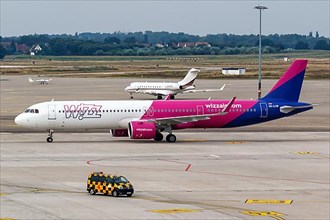 An Airbus A321neo aircraft of Wizzair with registration number HA-LVB at Hannover Airport
