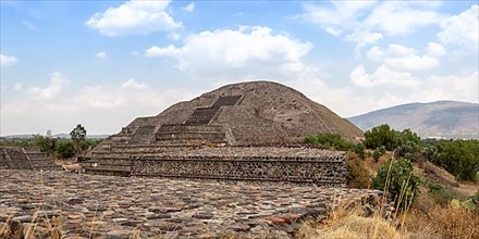 Piramide de la Luna Moon Pyramid Panorama in Teotihuacan