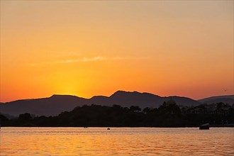 Romantic Lake Pichola on sunset. Udaipur