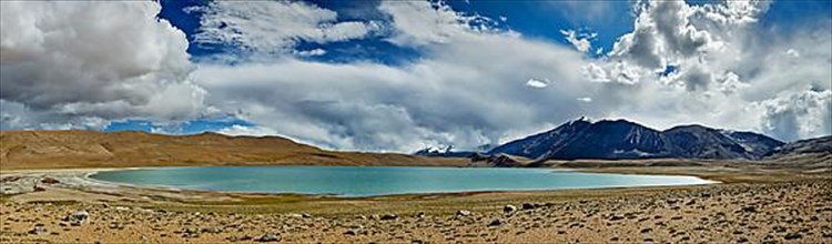 Panorama of Himalayan lake Kyagar Tso