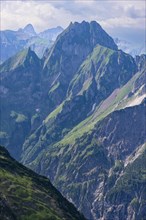 Mountain panorama from Laufbacher-Eckweg to Hoefats