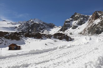 Pitztal Glacier ski area with the front Brunnenkogel and Mittelbergferner