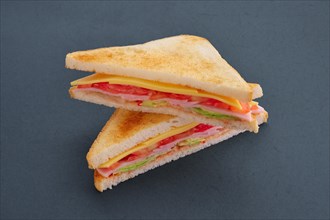 Club sandwich with cheese