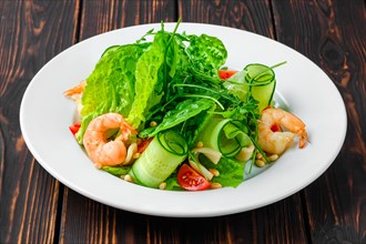 Lenten salad with shrimps