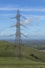 High voltage pylon