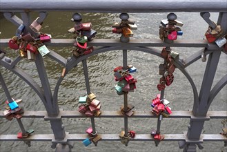 Love locks at the Wilhelminen Bridge in the Speicherstadt