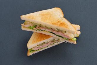 Club sandwich with soft cheese