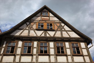 Half-timbered house in need of restoration in the town of Schmalkalden