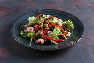 Spanish salad with shrimps and cured tomato