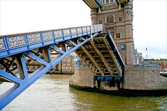 Opening Tower Bridge