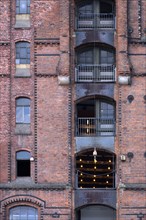 Loading openings of a warehouse in the Speicherstadt