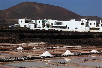 Salt mining at Salina Los Cocoteros