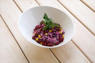 Vegetarian salad with red cabbage