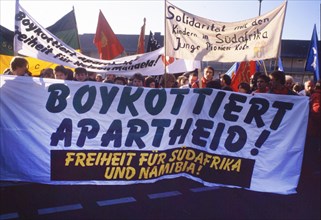 Bonn. 12. 000 against apartheid and for freedom for Namibia and South Africa