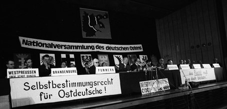 The Aktion Widerstand and the Gemeinschaft Ostdeutscher Grundeigentuemer