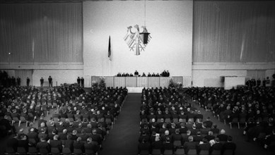The Federal Assembly elected the new Federal President Gustav Heinemann