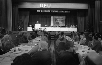 The Party Congress of the German Peace Union