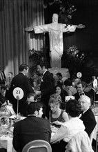 Banquet and ball at the Duesseldorf Hilton Hotel in 1966 accompanied by protest with reference to misery and terror in Brazil