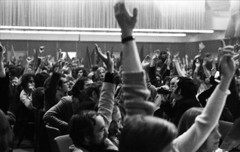 The Young Socialists had invited to a congress for apprentices on 28 November 1970 in Duesseldorf under the motto: Training instead of exploitation