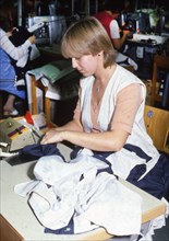 Bielefeld. Textile company ca. 1982. Production of textiles