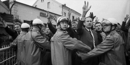 The right-wing radical action Resistance of the NPD was a nationwide response to Willy Brandt's policy of understanding with the East in 1970. These generated a sometimes furious reaction from left-wi...