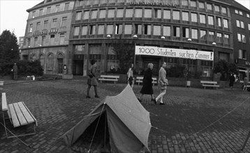 Students and their associations protested against student rent extortion on Kennedyplatz in Essen