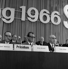 The SPD party conference of 1-5-6. 1966 in the Dortmund Westfalenhalle. Herbert Wehner