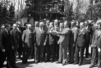 The visit of the Soviet head of state and party leader Leonid Brezhnev to Bonn from 18-22 May 1973 was a step towards easing tensions in East-West relations by Willy Brandt