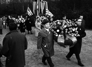 The traditional tribute to murdered Nazi victims on Good Friday 1945 in Rombergpark in Dortmund is also a demonstration
