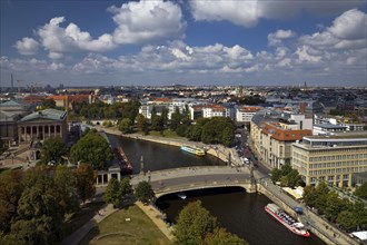 City panorama with the Friedrichsbruecke over the Spree and the Alte Nationalgalerie